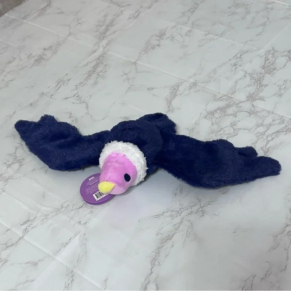 BARK Super Chewer Salvador Condor Crinkle Squeaker Plush Dog Toy - Picture 4 of 9